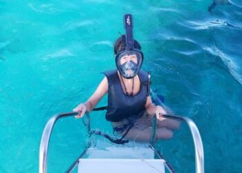 Catamaran Tour In Punta Cana girl and mask